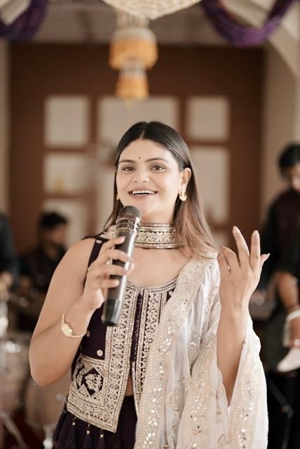 Anchal Bhatt — Between songs